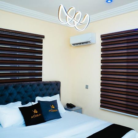 Aylesbury Homes Luxury Apartments 레키 외부 사진