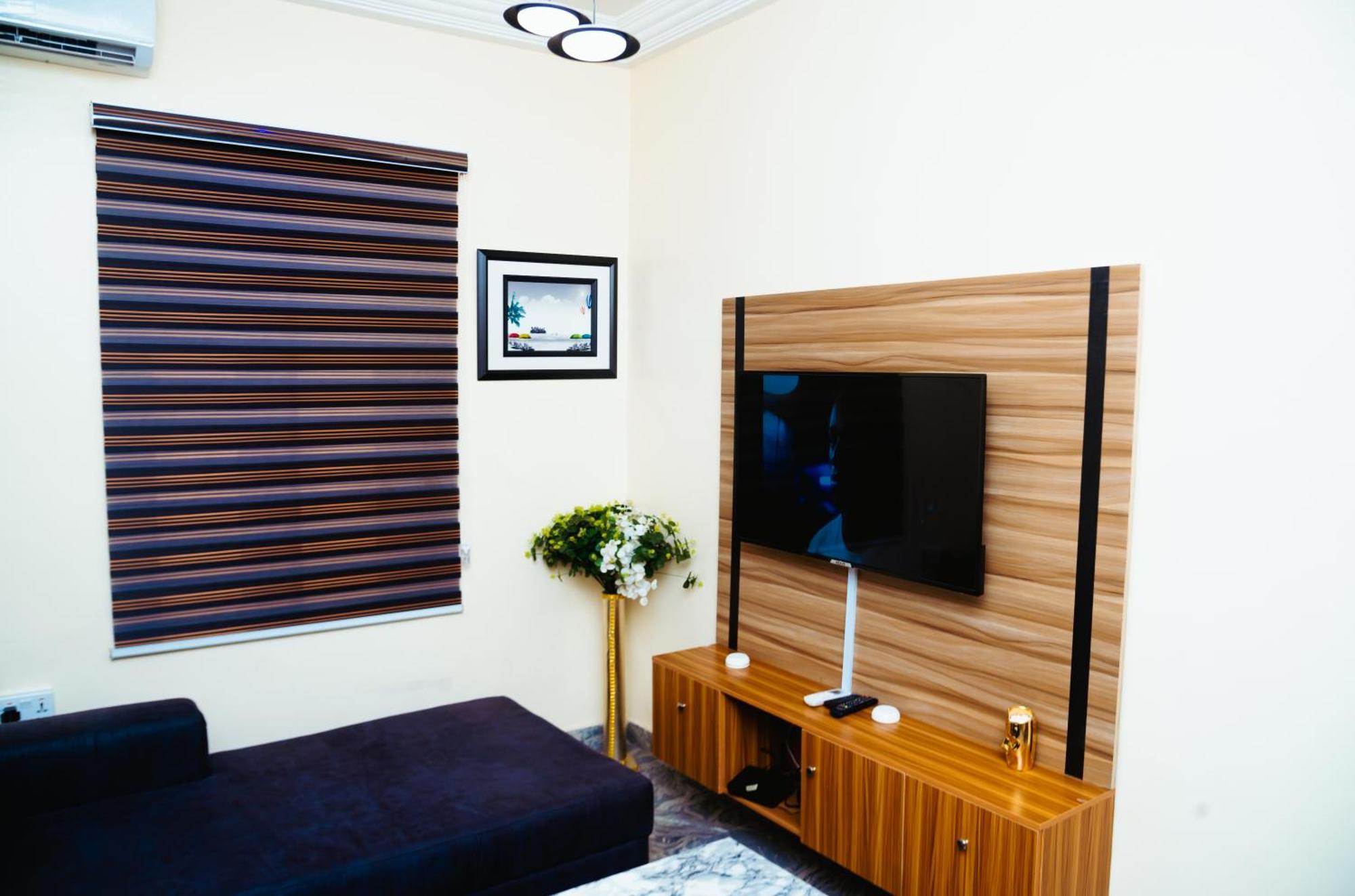 Aylesbury Homes Luxury Apartments 레키 외부 사진