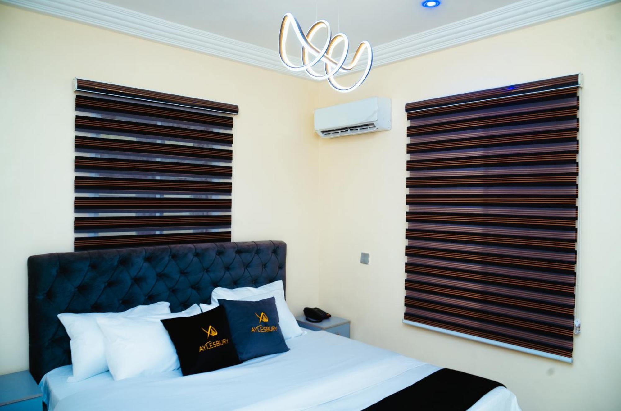 Aylesbury Homes Luxury Apartments 레키 외부 사진